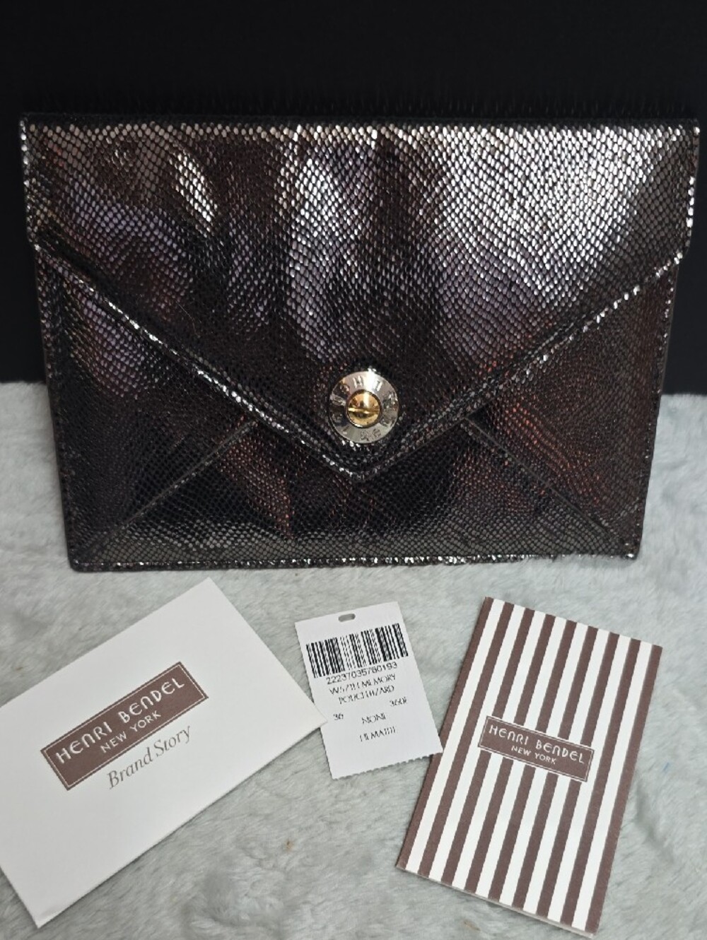 henri bendel Metallic Charcoal Envelope Card Holder - Picture 2 of 5